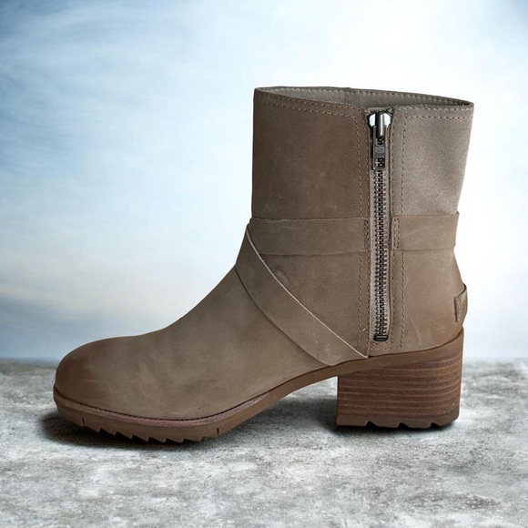Sorel Women's Cate Buckle Camel Brown Suede Ankle Boots w Block Heel. Size 8! - Picture 2 of 10
